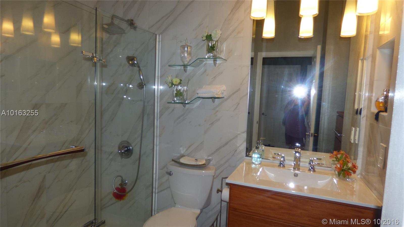 Towngate 156-11 B - Residential Lease