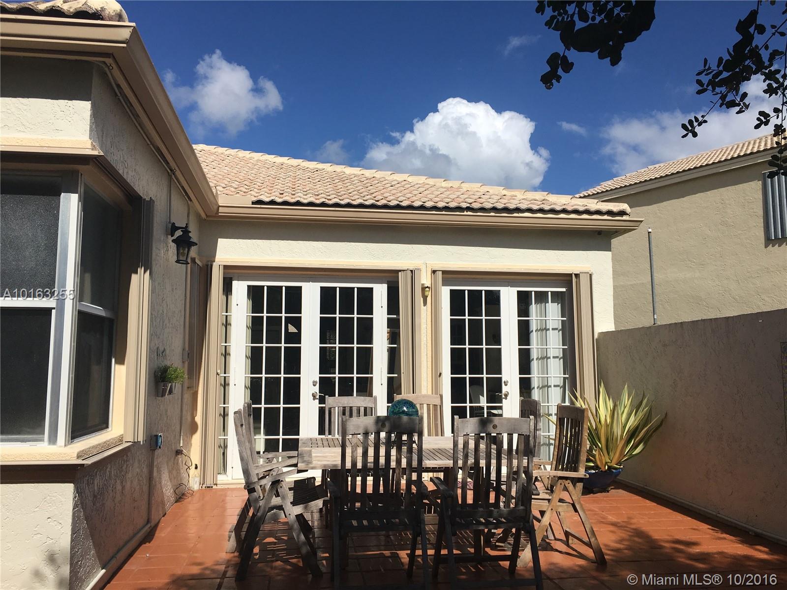 Towngate 156-11 B - Residential Lease