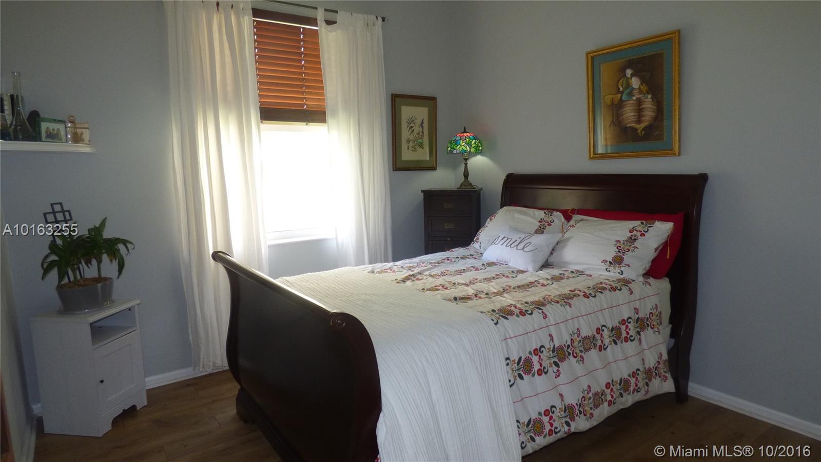 Towngate 156-11 B - Residential Lease