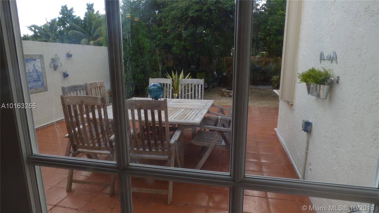 Towngate 156-11 B - Residential Lease