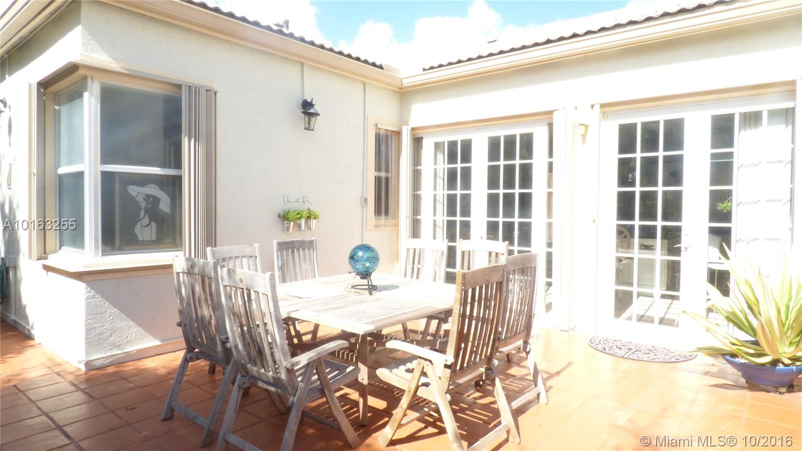 Towngate 156-11 B - Residential Lease