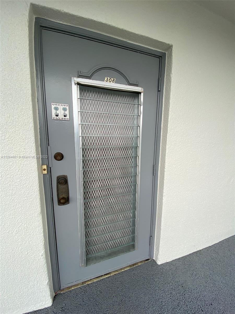 SUNRISE LAKES 37 CONDO - Residential Lease