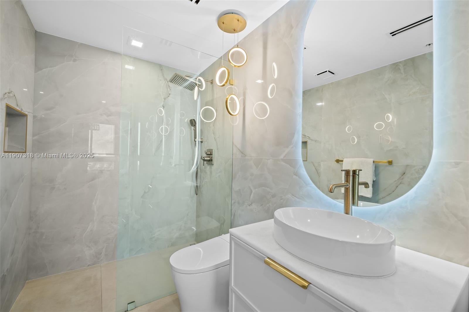 IVY CONDO - Residential