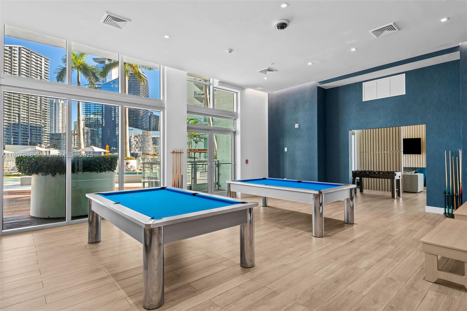 IVY CONDO - Residential