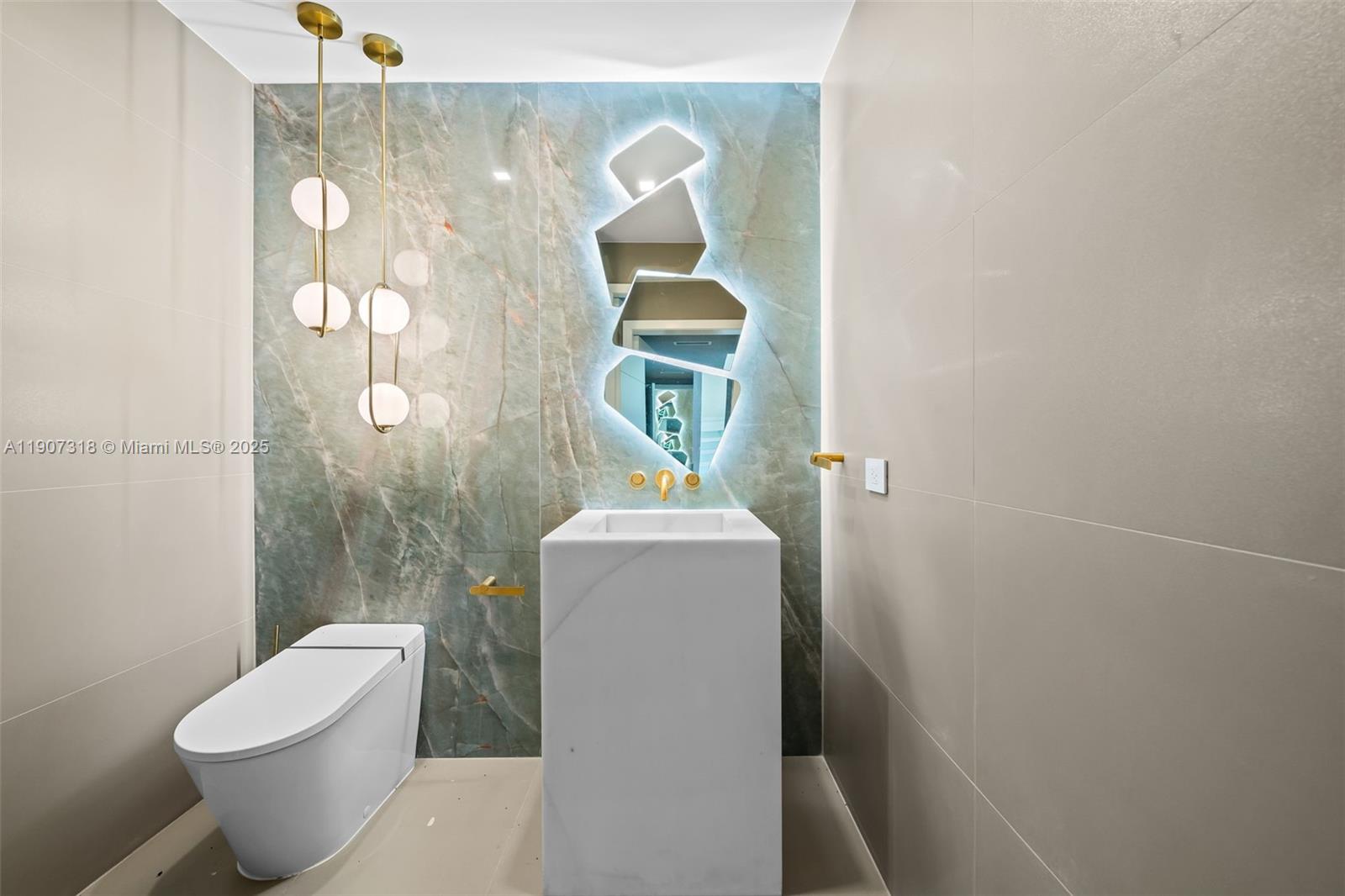 IVY CONDO - Residential