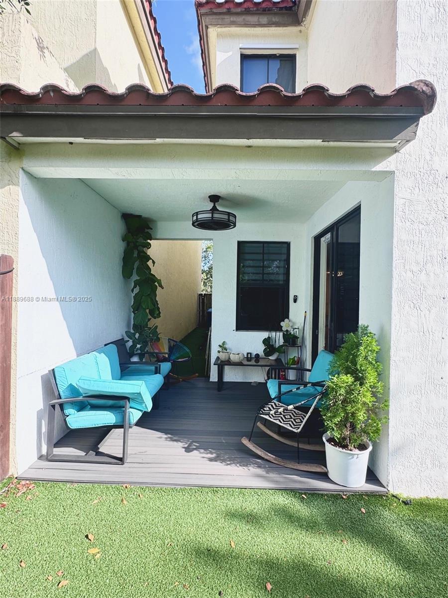 VINTAGE PLACE - Residential Lease