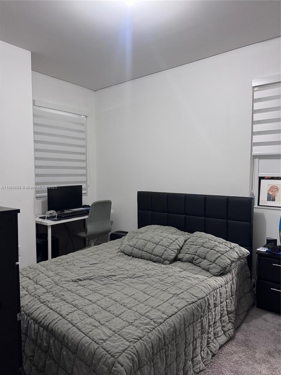 VINTAGE PLACE - Residential Lease