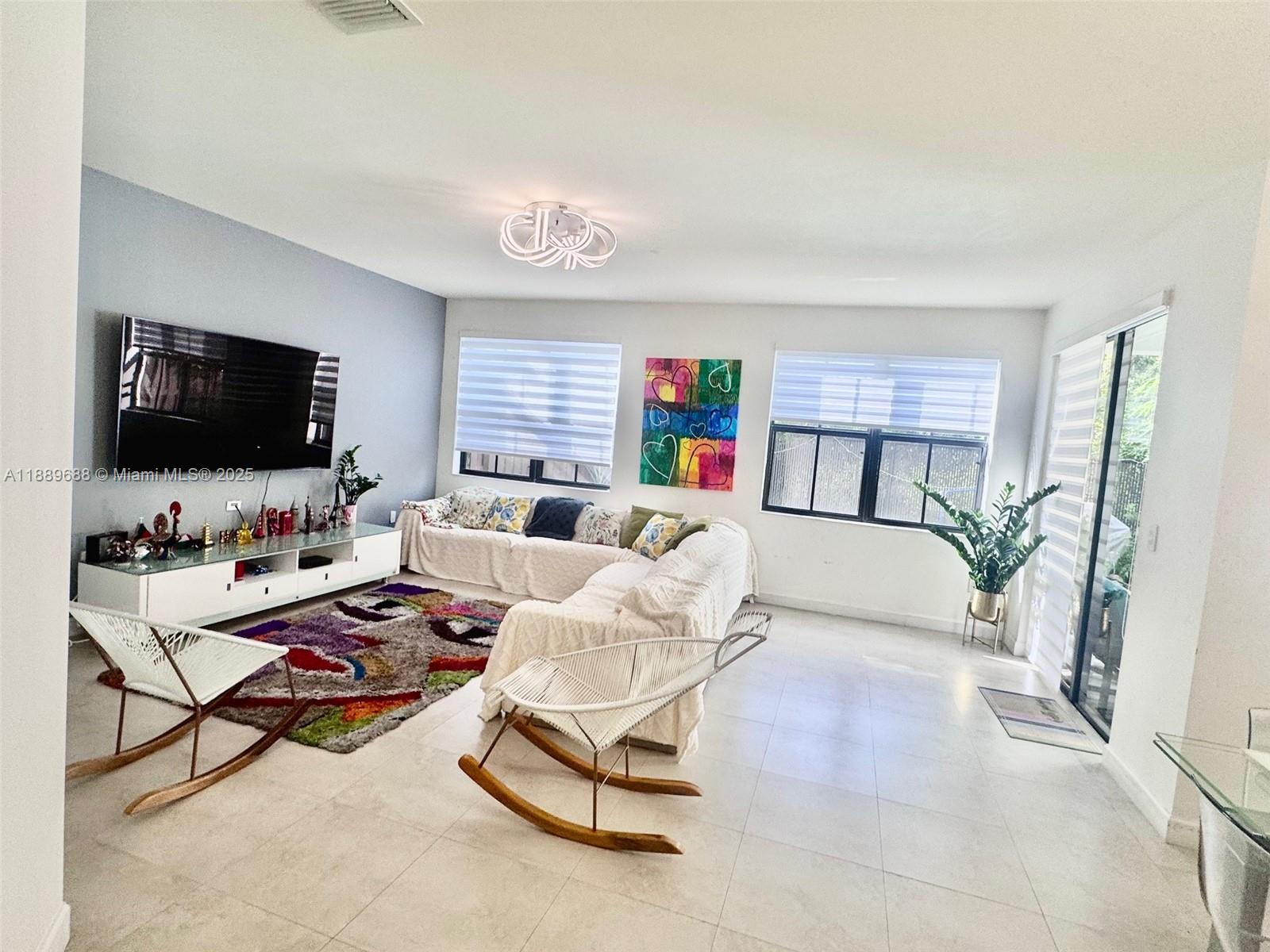 VINTAGE PLACE - Residential Lease
