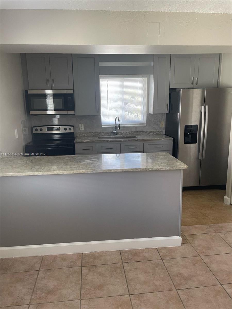 Rental Property at 4240 Riverside Dr 1, Coral Springs, Broward County, Florida - Bedrooms: 3 
Bathrooms: 2  - $2,800 MO.