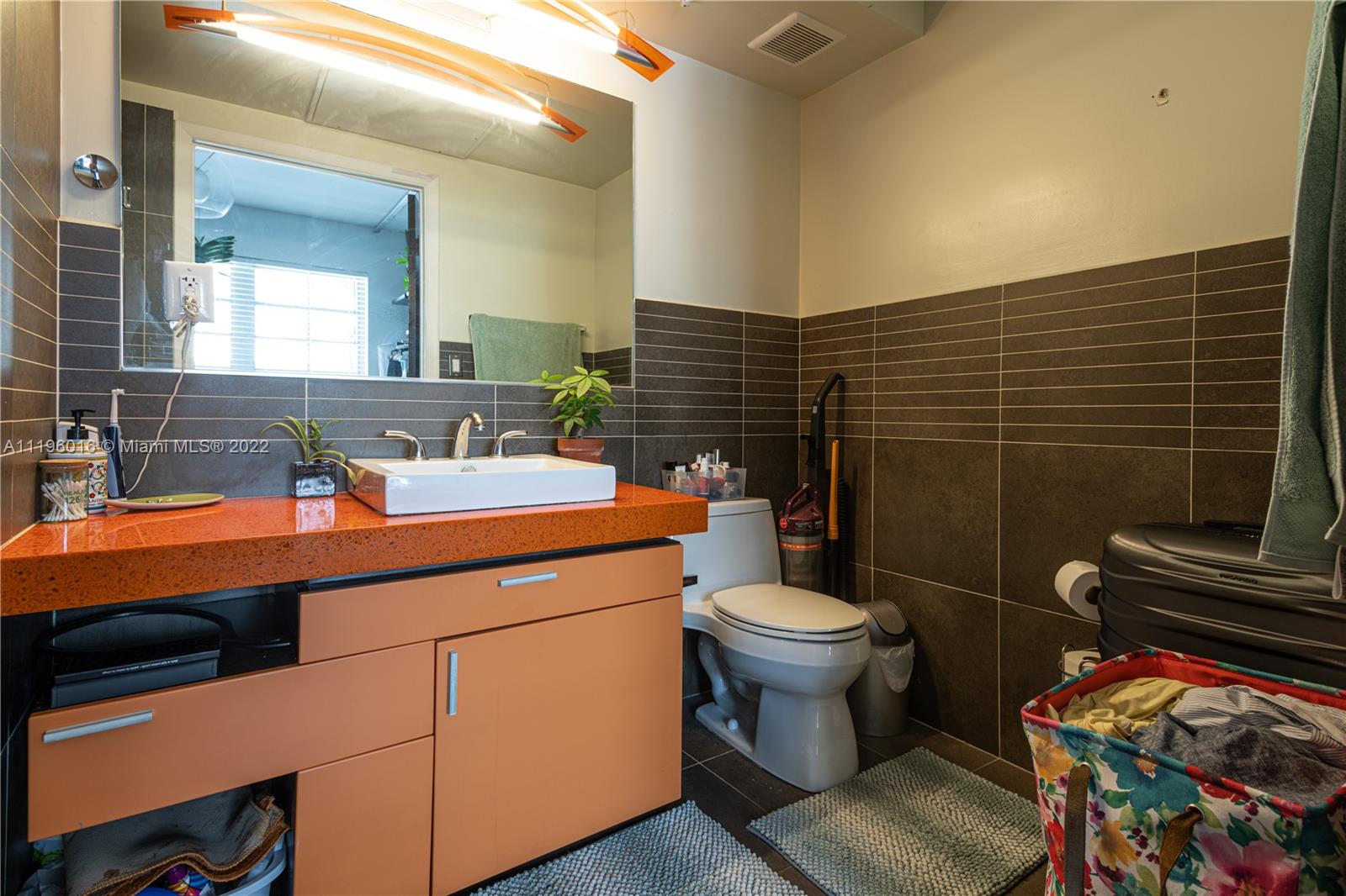 ARTECITY GOVERNOR CONDO - Residential Lease