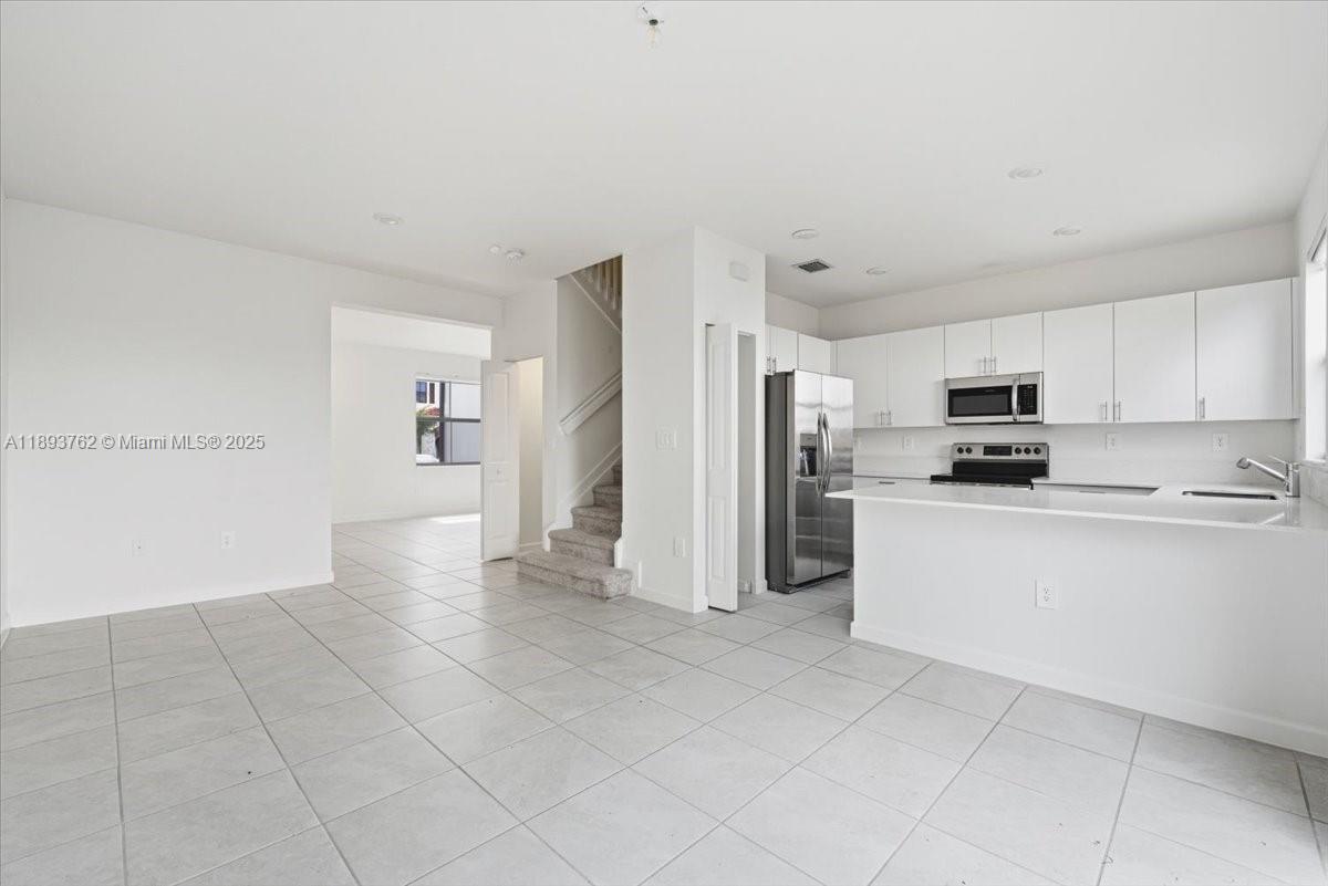 SILVER PALM RESIDENTIAL H - Residential