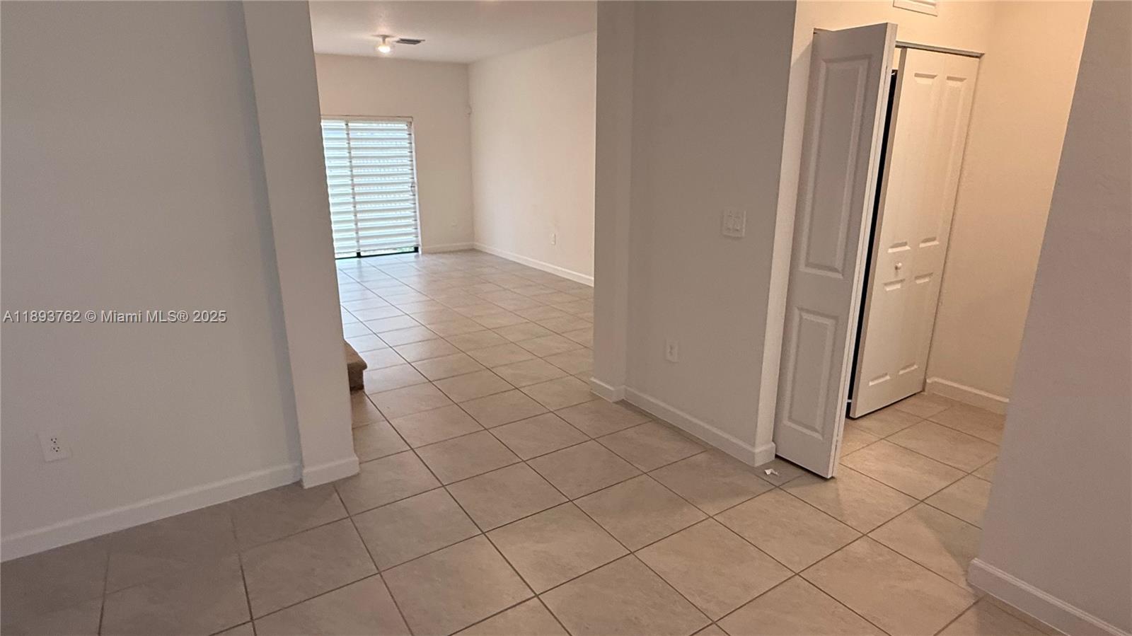 SILVER PALM RESIDENTIAL H - Residential