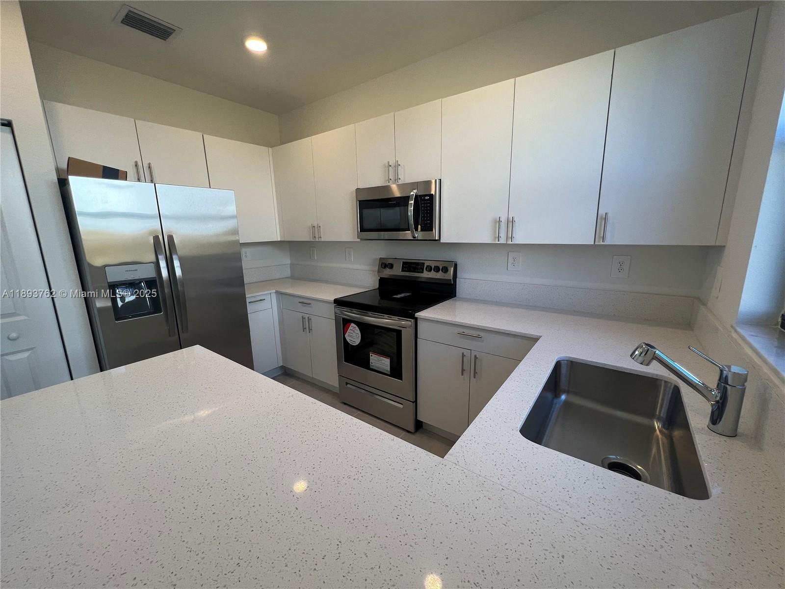 SILVER PALM RESIDENTIAL H - Residential