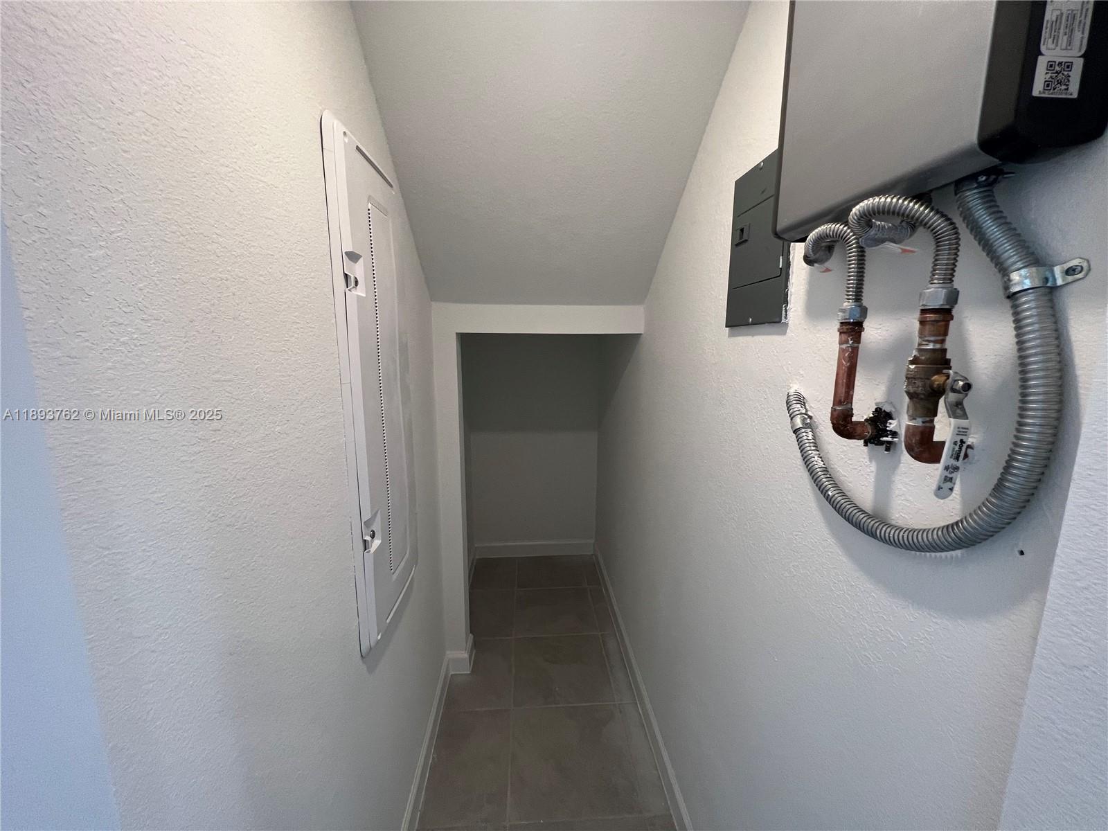 SILVER PALM RESIDENTIAL H - Residential