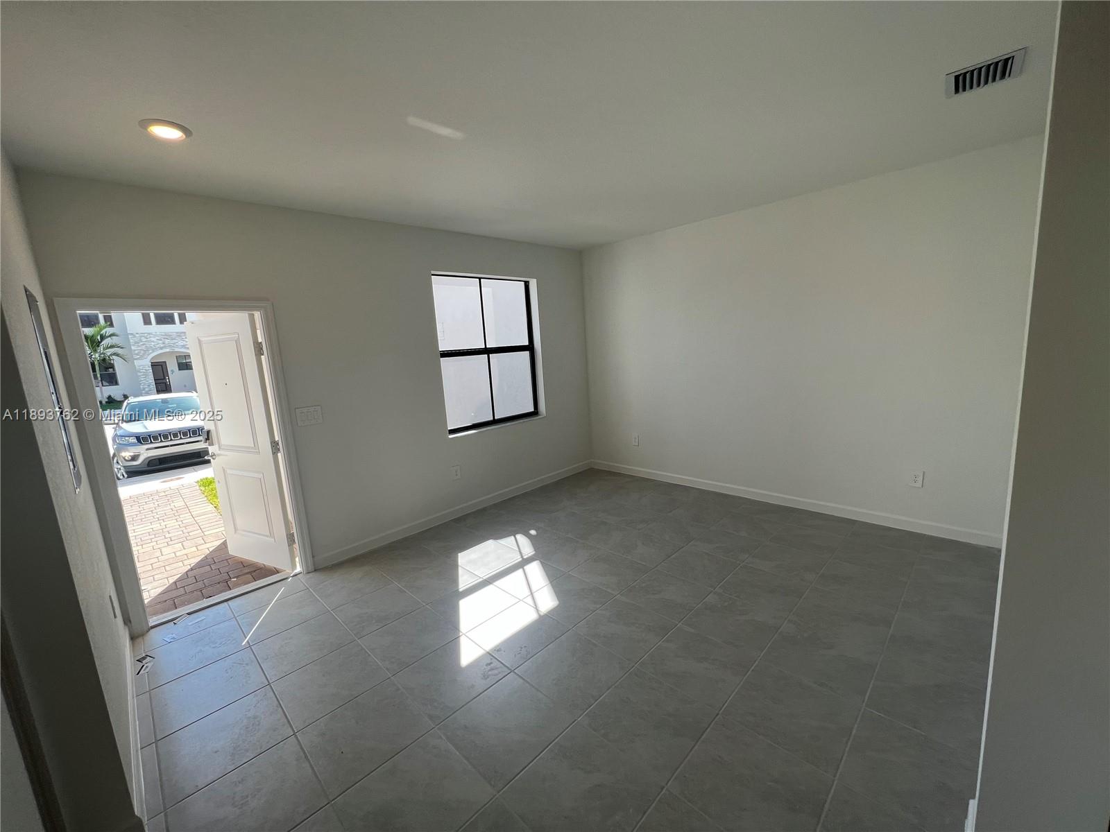 SILVER PALM RESIDENTIAL H - Residential