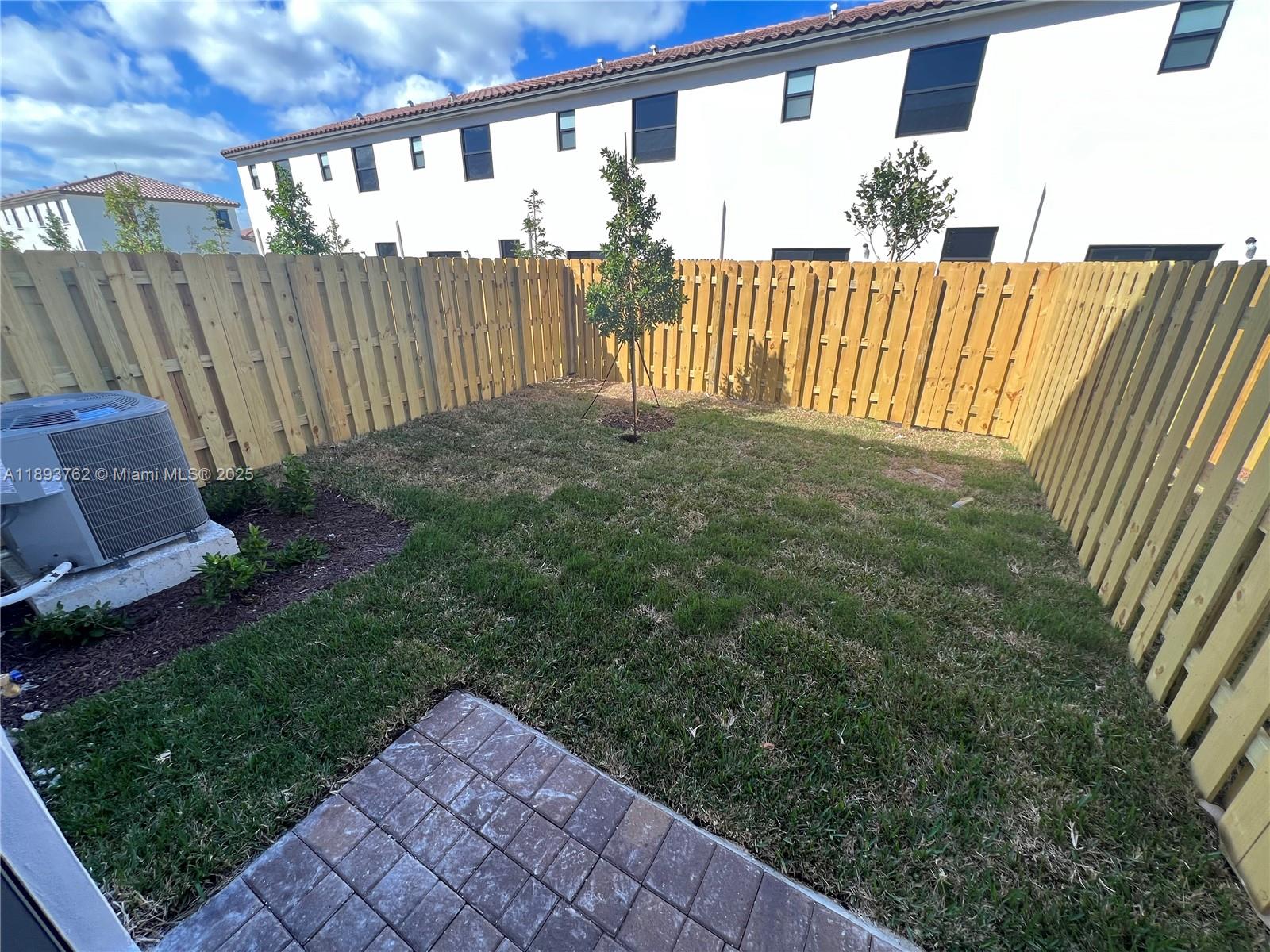 SILVER PALM RESIDENTIAL H - Residential
