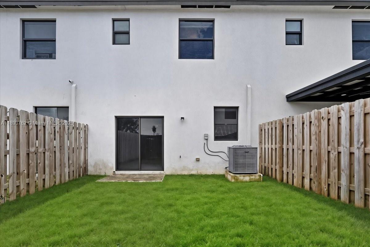 SILVER PALM RESIDENTIAL H - Residential