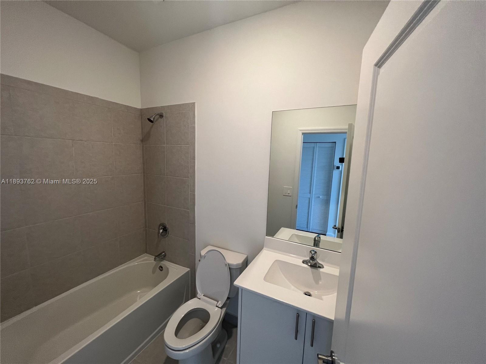 SILVER PALM RESIDENTIAL H - Residential