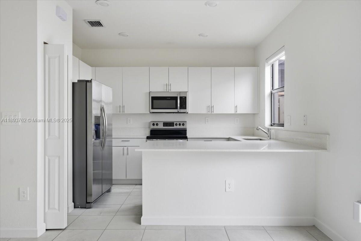 SILVER PALM RESIDENTIAL H - Residential