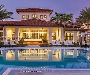 WALNUT CREEK TOWNHOMES - Residential