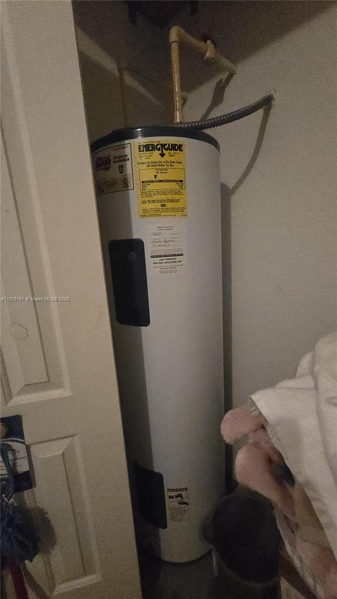 WALNUT CREEK TOWNHOMES - Residential