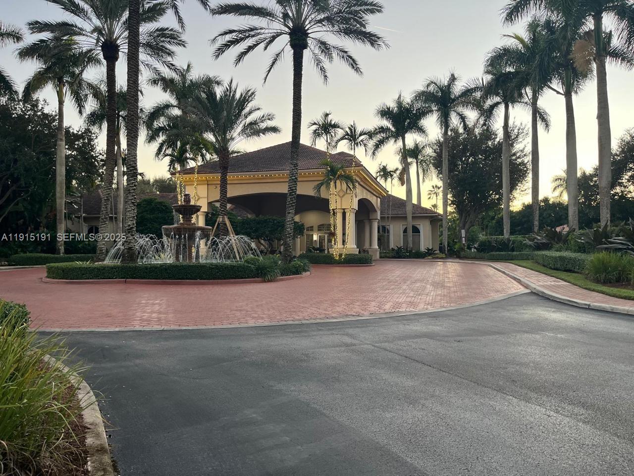 WALNUT CREEK TOWNHOMES - Residential