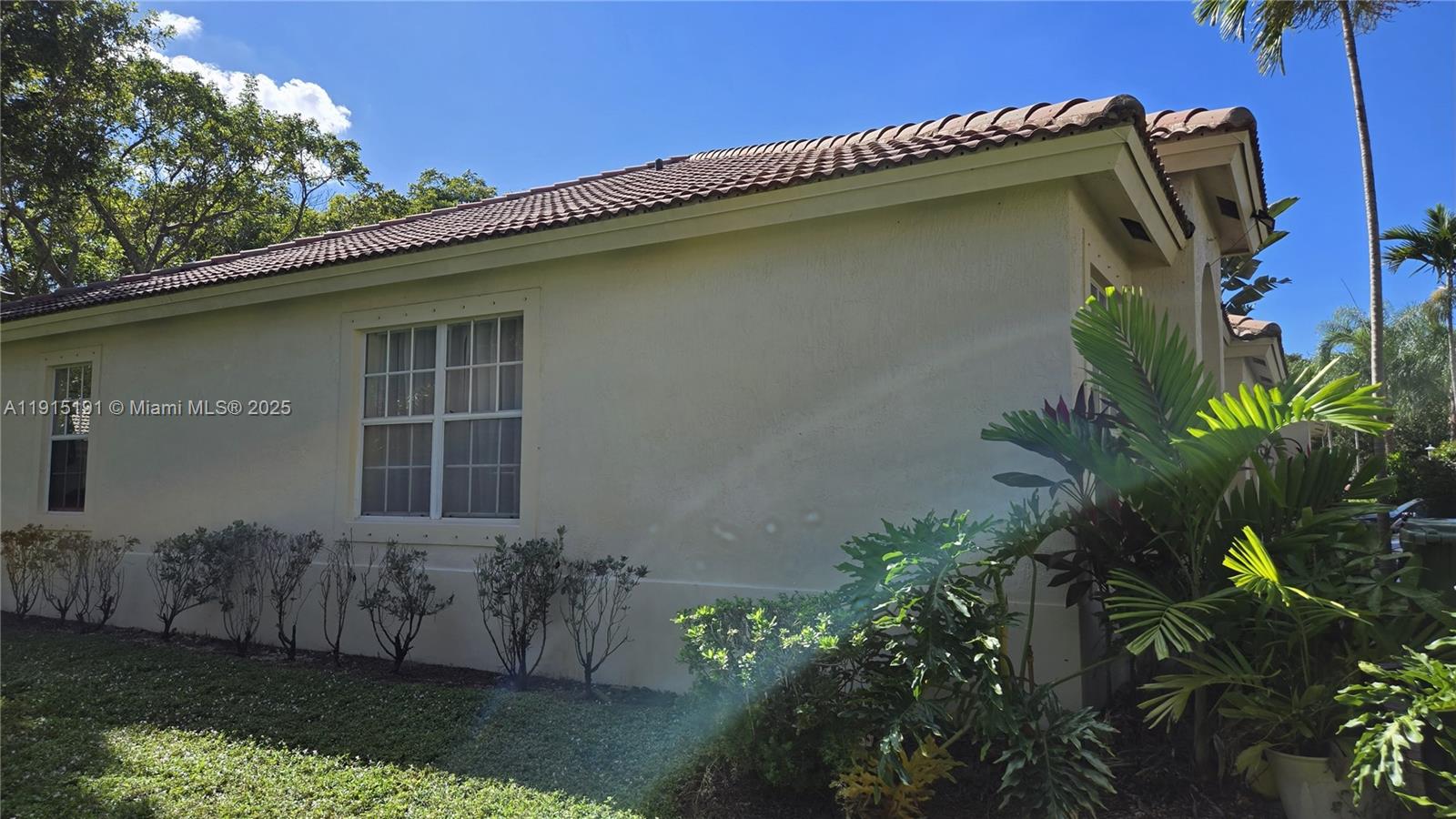 WALNUT CREEK TOWNHOMES - Residential