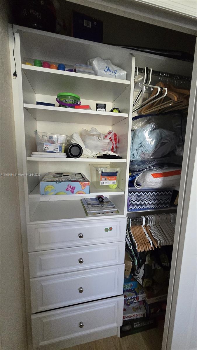 WALNUT CREEK TOWNHOMES - Residential