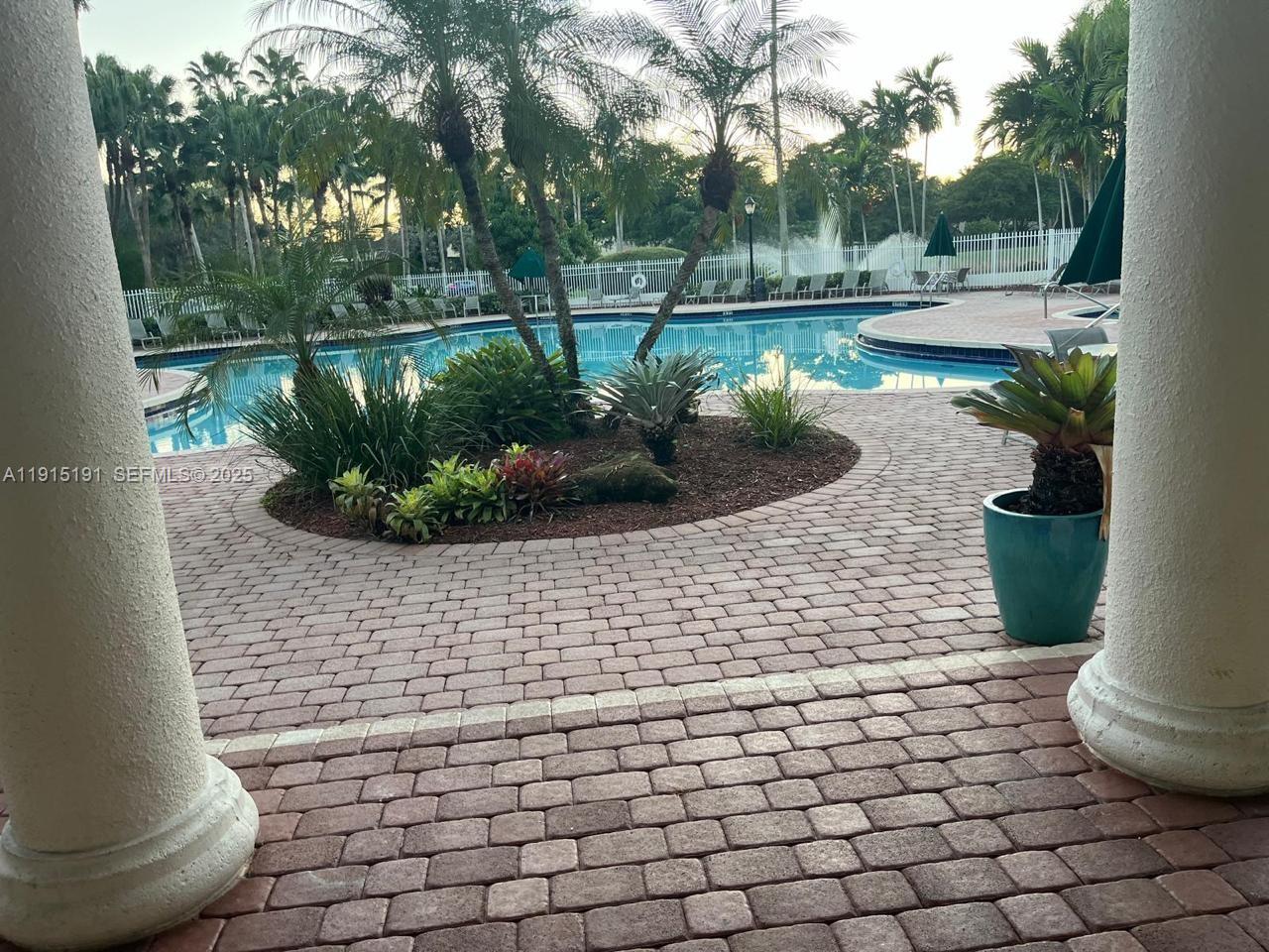 WALNUT CREEK TOWNHOMES - Residential