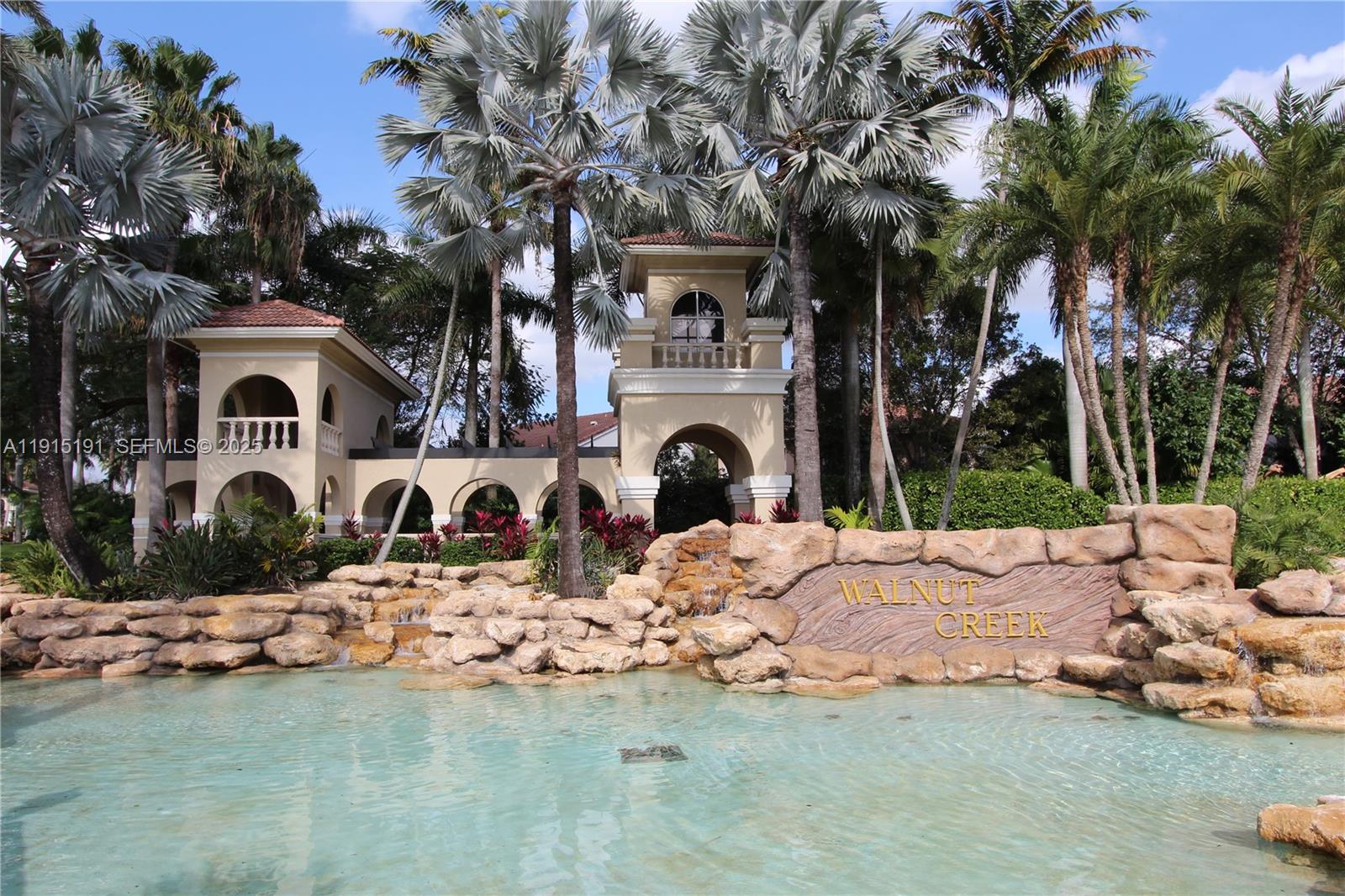 WALNUT CREEK TOWNHOMES - Residential