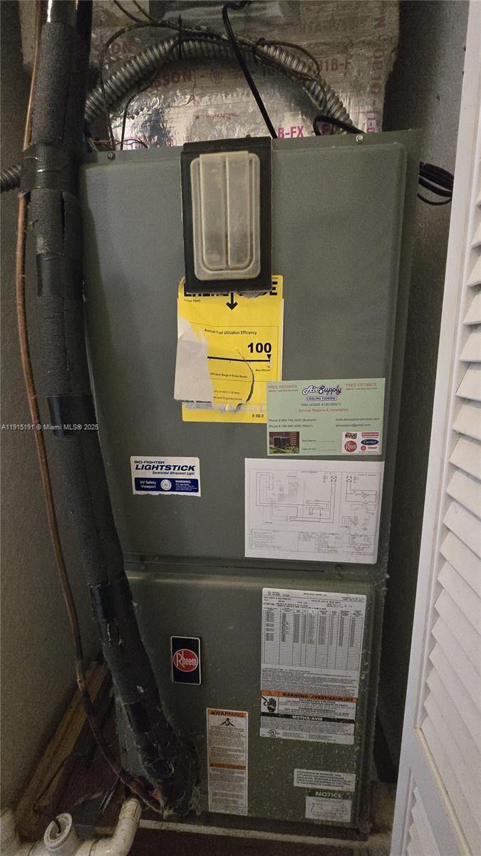 WALNUT CREEK TOWNHOMES - Residential