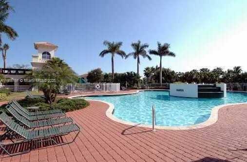 WALNUT CREEK TOWNHOMES - Residential