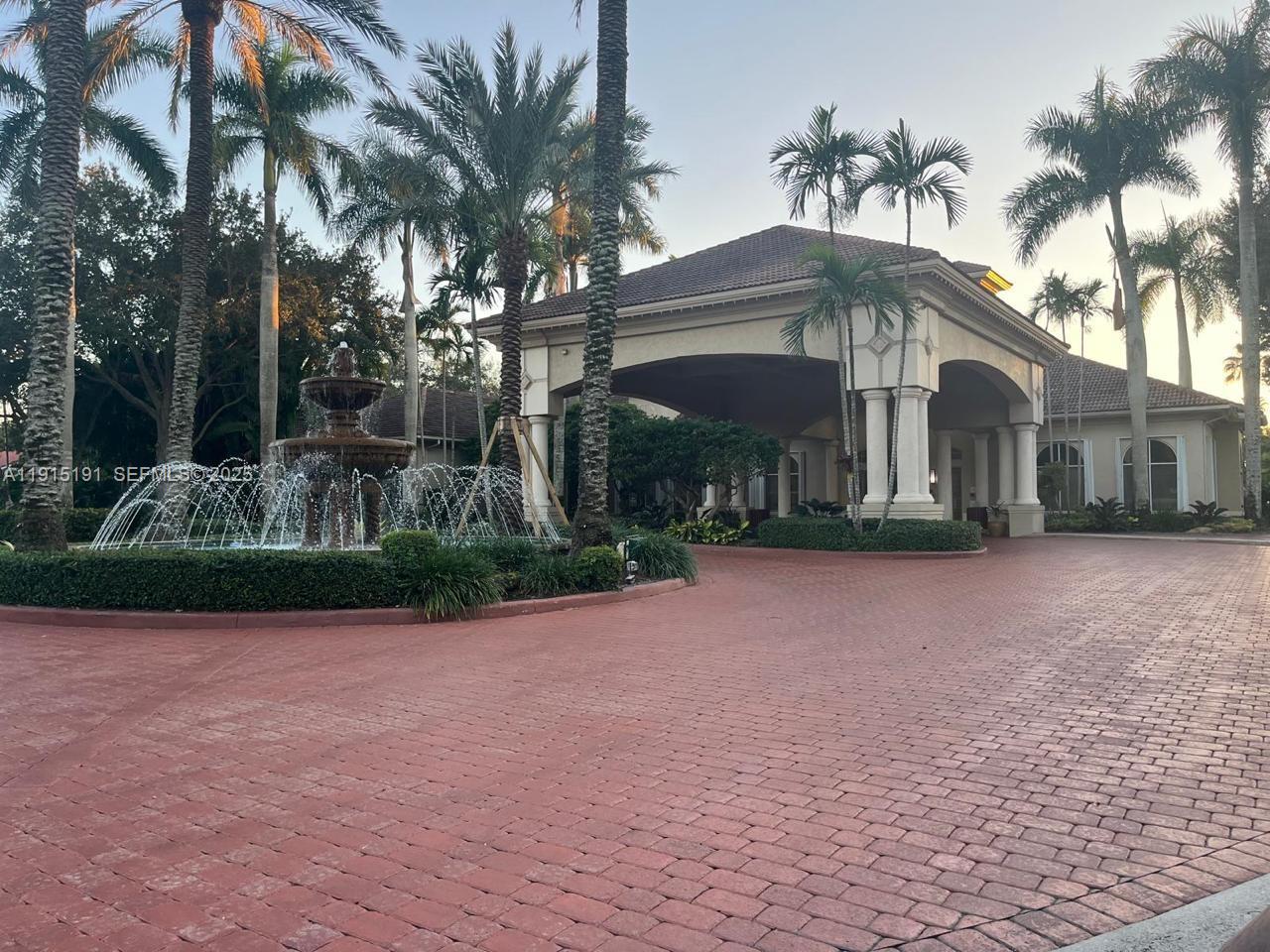 WALNUT CREEK TOWNHOMES - Residential