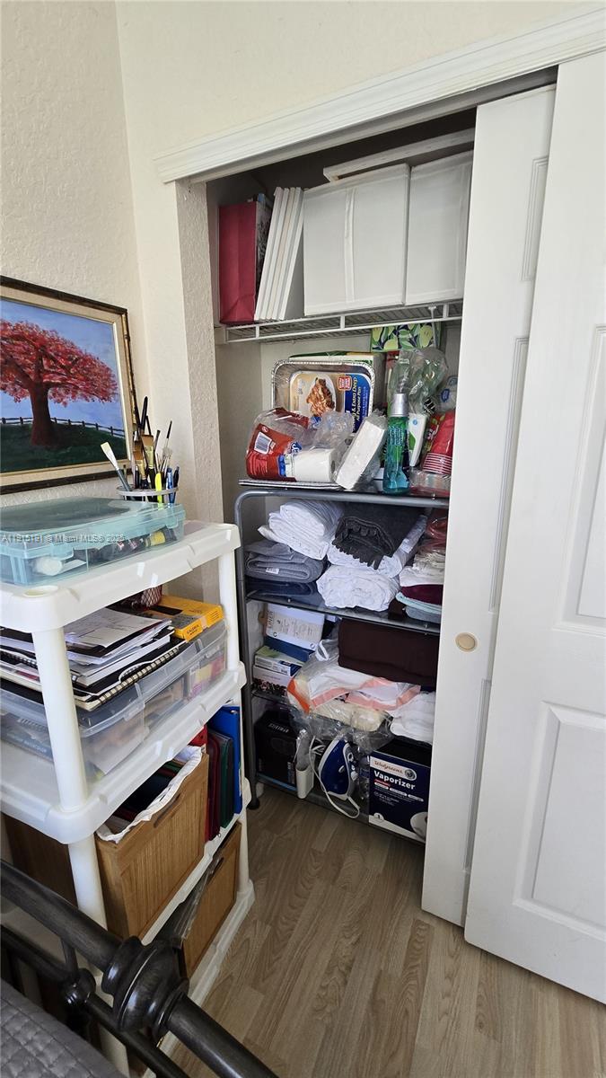 WALNUT CREEK TOWNHOMES - Residential