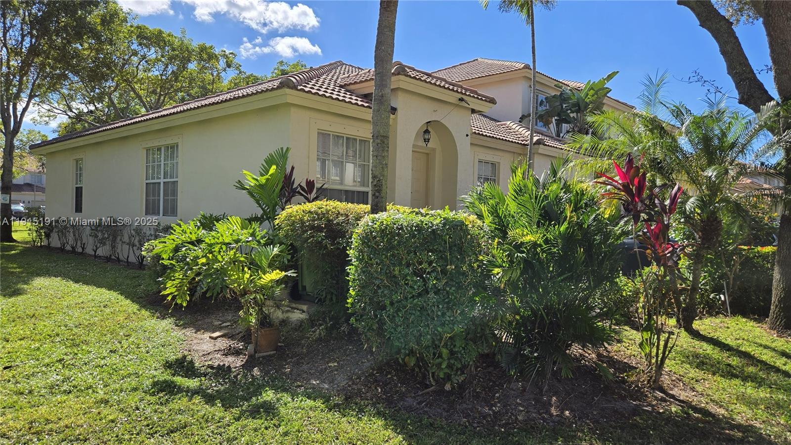 WALNUT CREEK TOWNHOMES - Residential