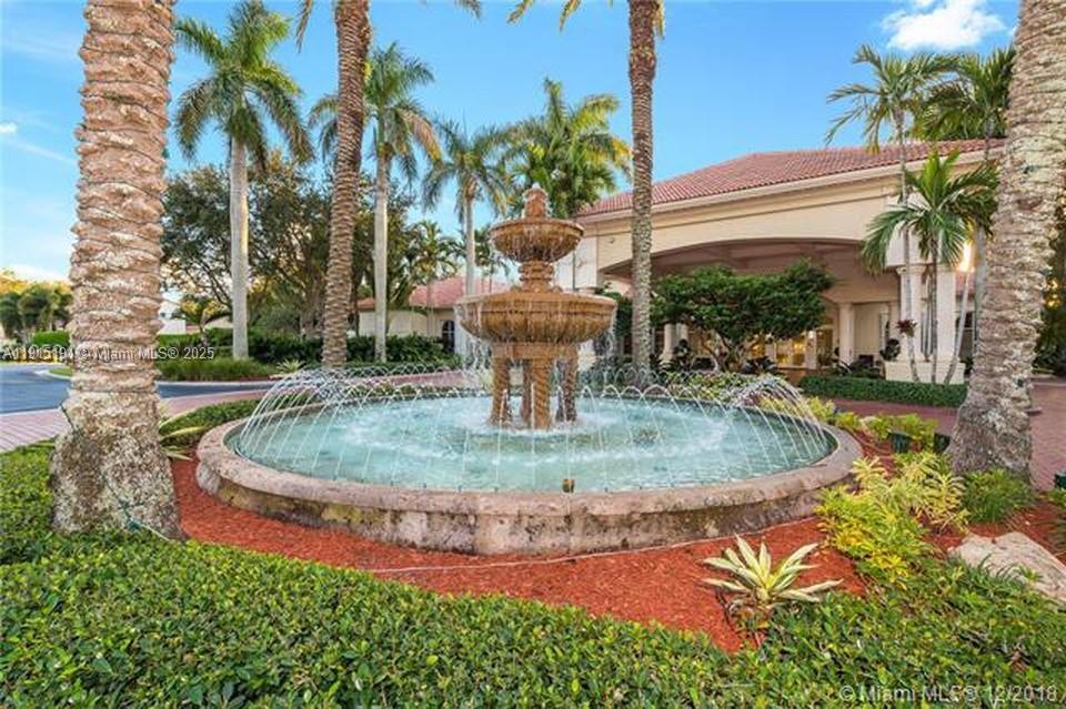 WALNUT CREEK TOWNHOMES - Residential