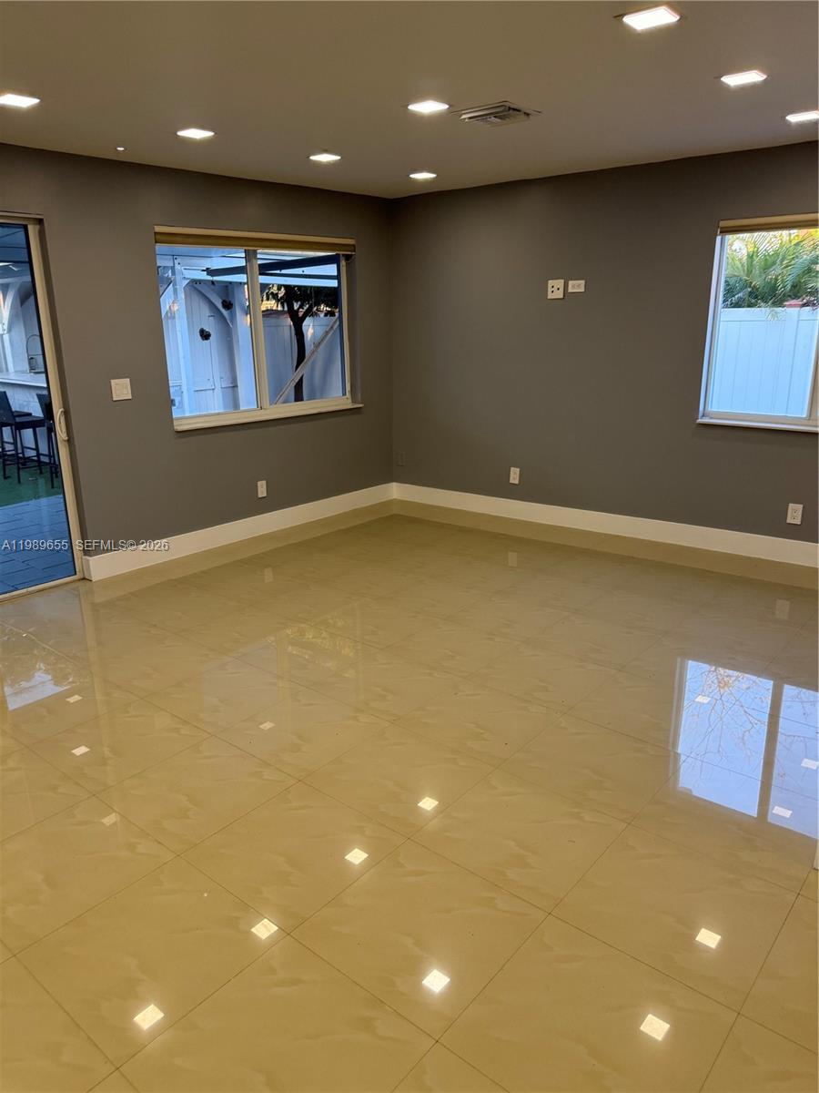 LAKES OF ACADIA UNIT 7 - Residential