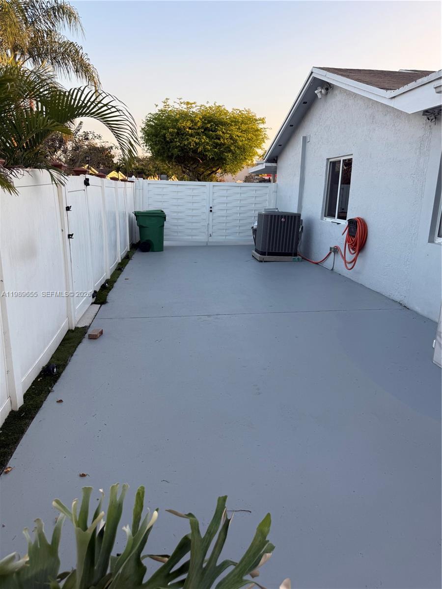 LAKES OF ACADIA UNIT 7 - Residential