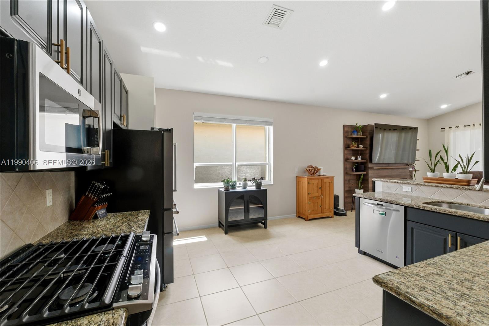 AVALON ESTATES - Residential