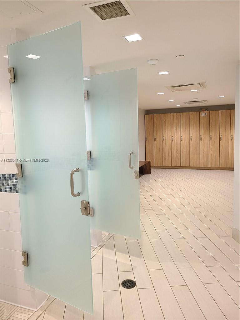 OLYMPUS CONDO PHASE - Residential