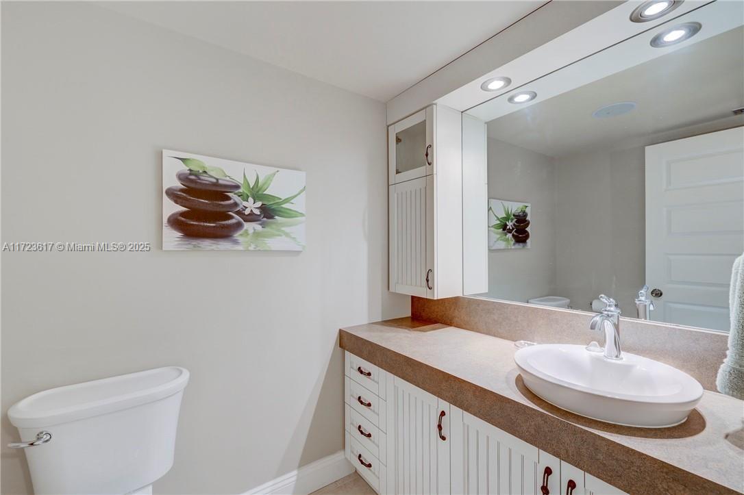 OLYMPUS CONDO PHASE - Residential
