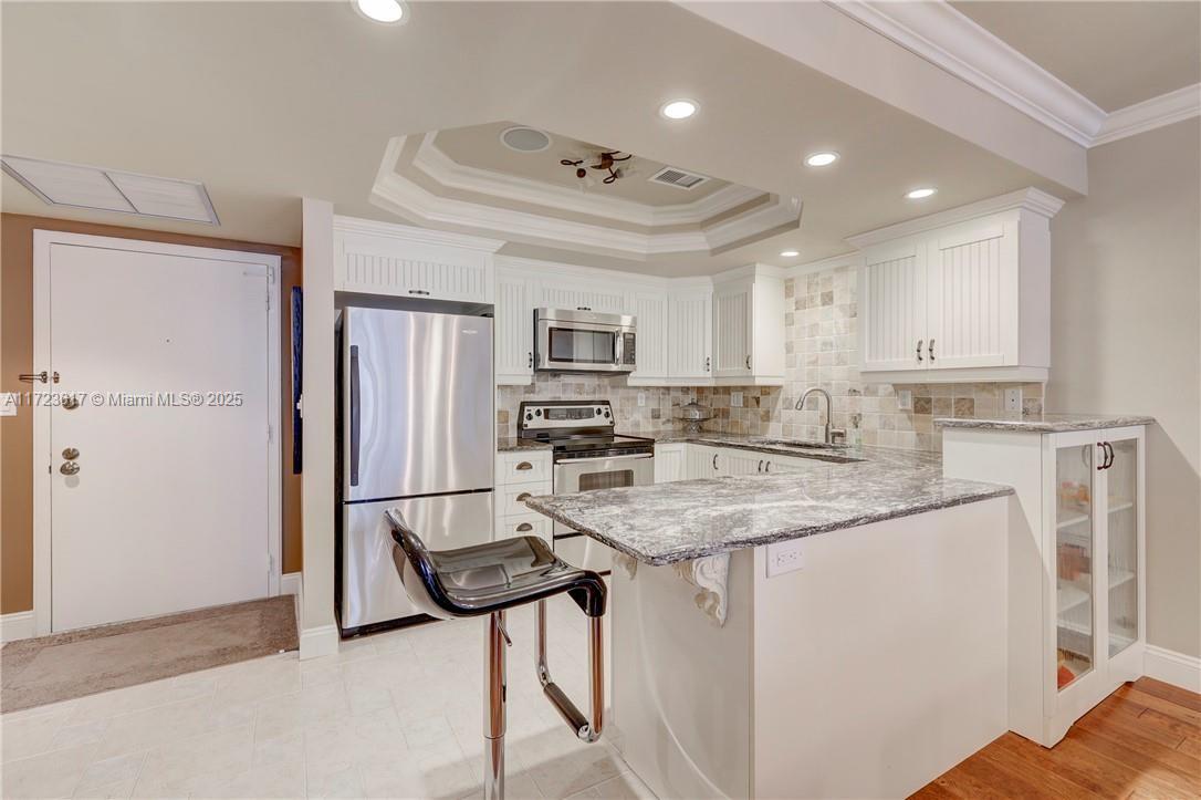 OLYMPUS CONDO PHASE - Residential