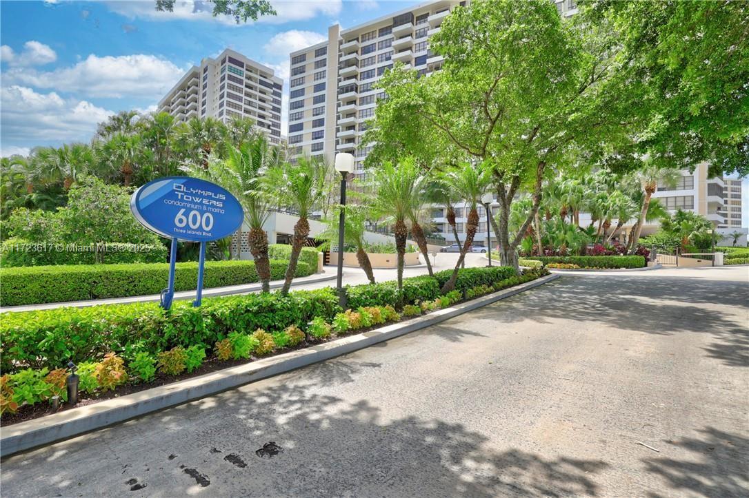 OLYMPUS CONDO PHASE - Residential