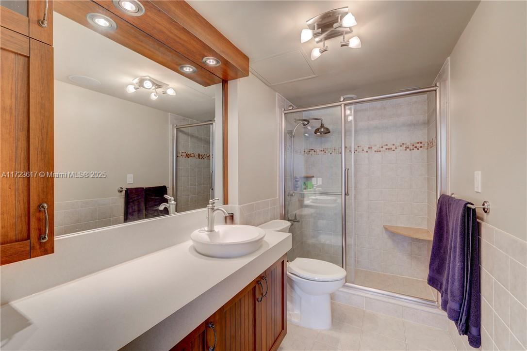 OLYMPUS CONDO PHASE - Residential