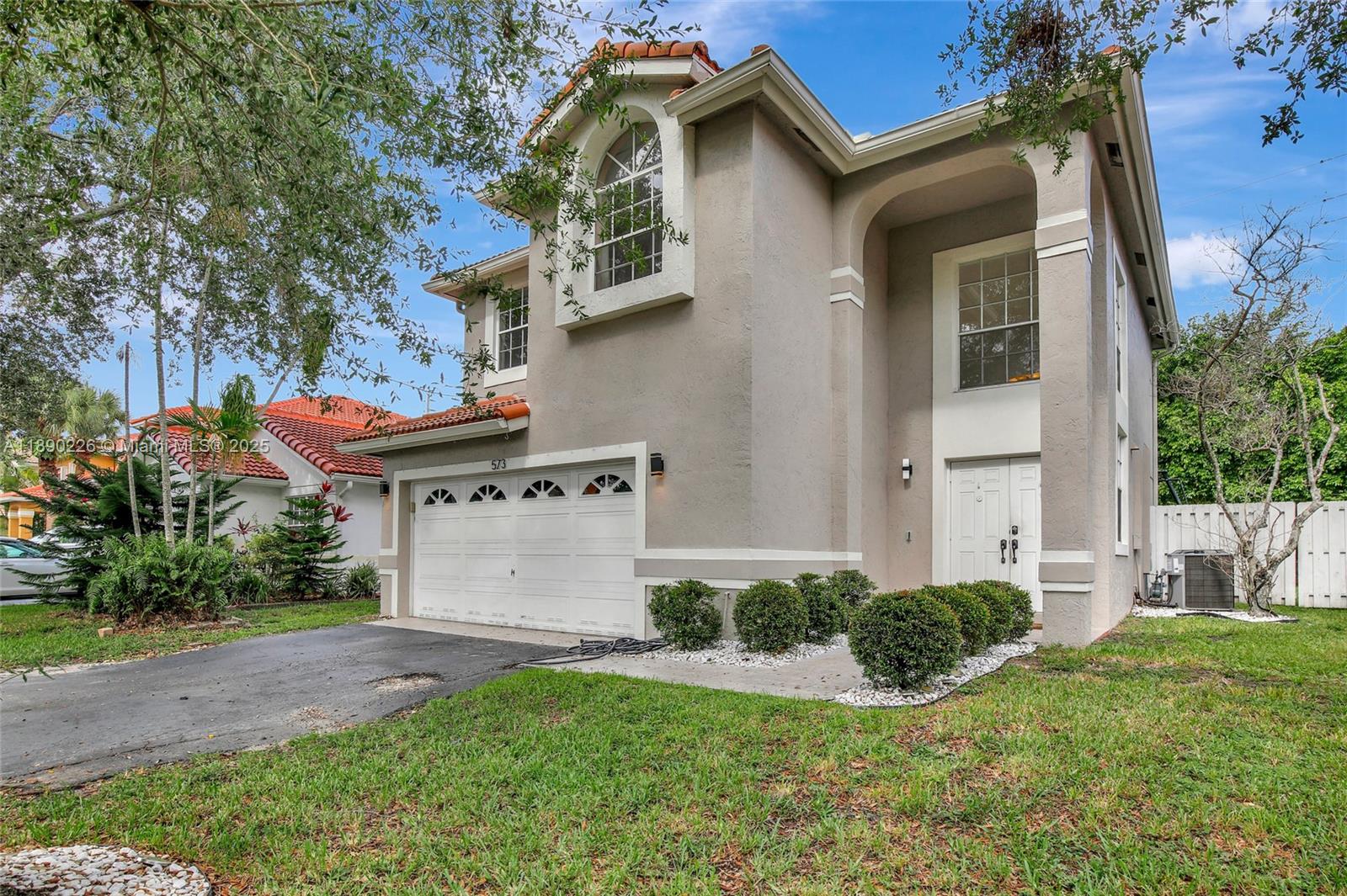 SAWGRASS PLANTATION - Residential