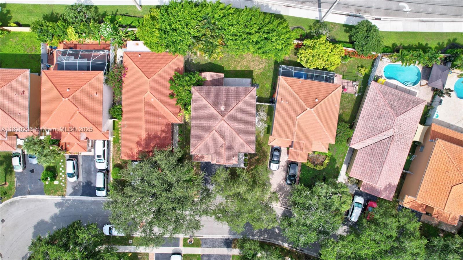 SAWGRASS PLANTATION - Residential