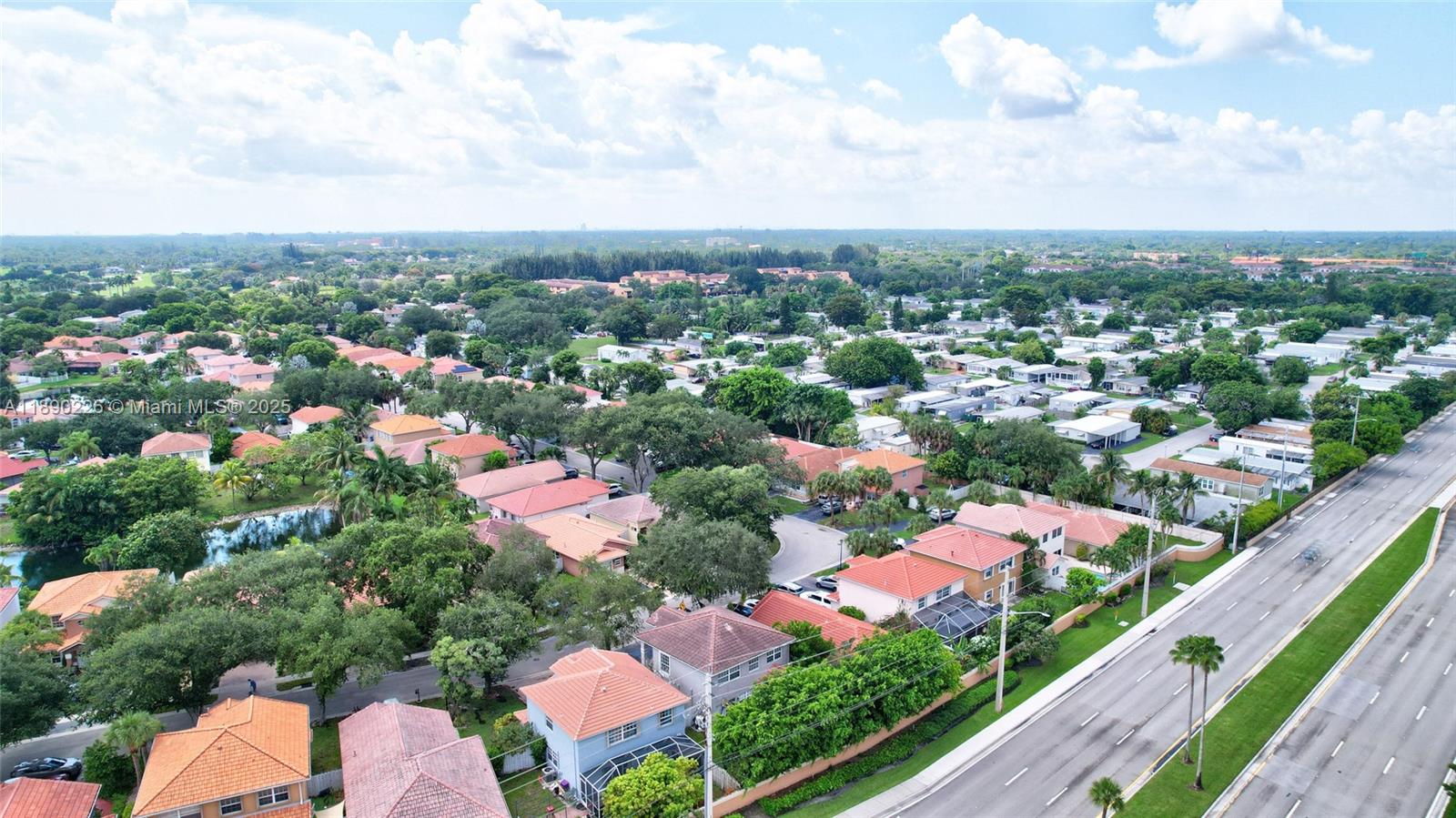 SAWGRASS PLANTATION - Residential