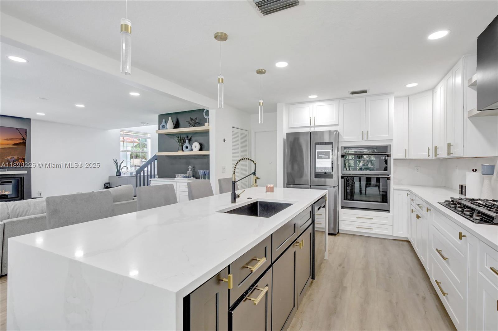 SAWGRASS PLANTATION - Residential