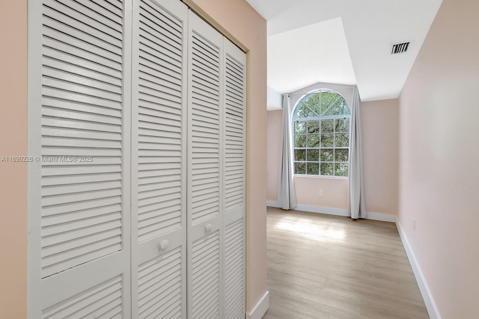 SAWGRASS PLANTATION - Residential