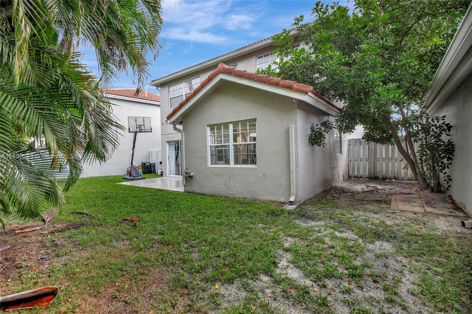 SAWGRASS PLANTATION - Residential